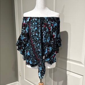 •NWOT• Black & Blue Floral Off-Shoulder Top